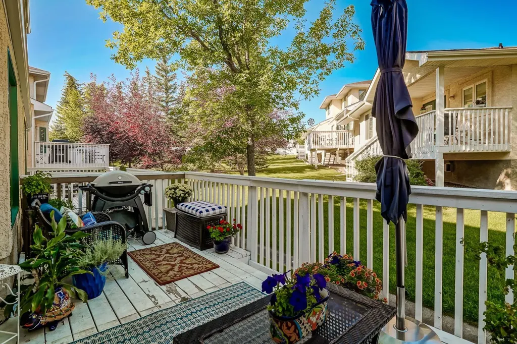 200 Sandstone Drive NW Calgary AB T3K4N7
