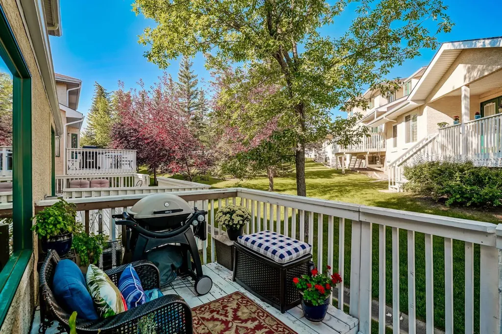 200 Sandstone Drive NW Calgary AB T3K4N7