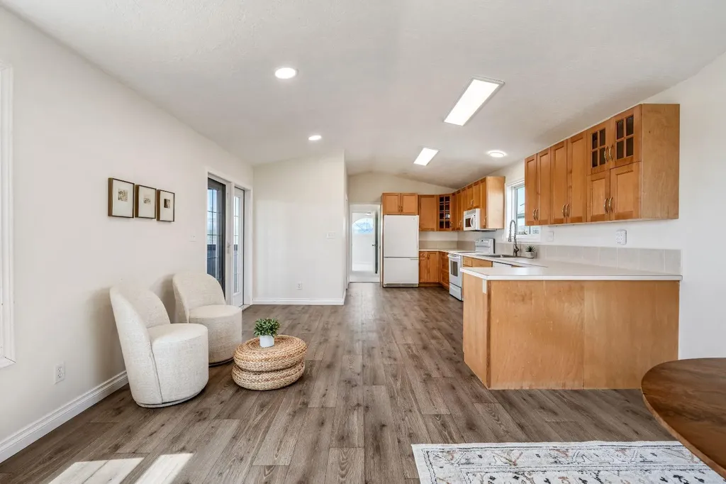 265036 Twp Road 30 Cardston AB T0K 0K0