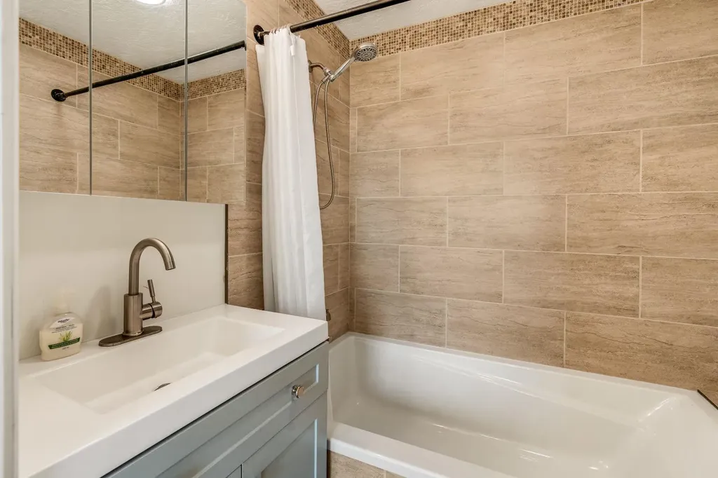 265036 Twp Road 30 Cardston AB T0K 0K0