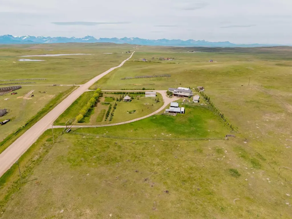 265036 Twp Road 30 Cardston AB T0K 0K0