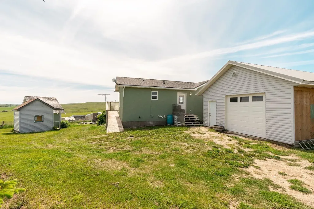 265036 Twp Road 30 Cardston AB T0K 0K0