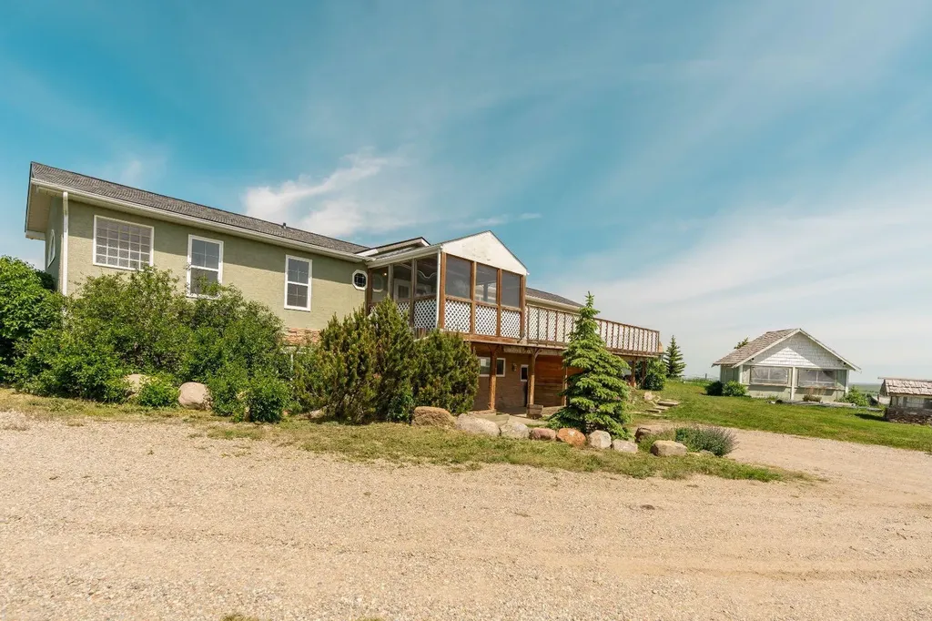265036 Twp Road 30 Cardston AB T0K 0K0