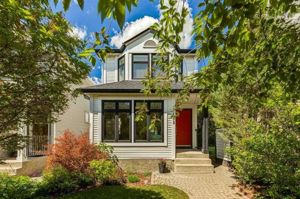 2405 26 Street SW Calgary AB T3E 2A6