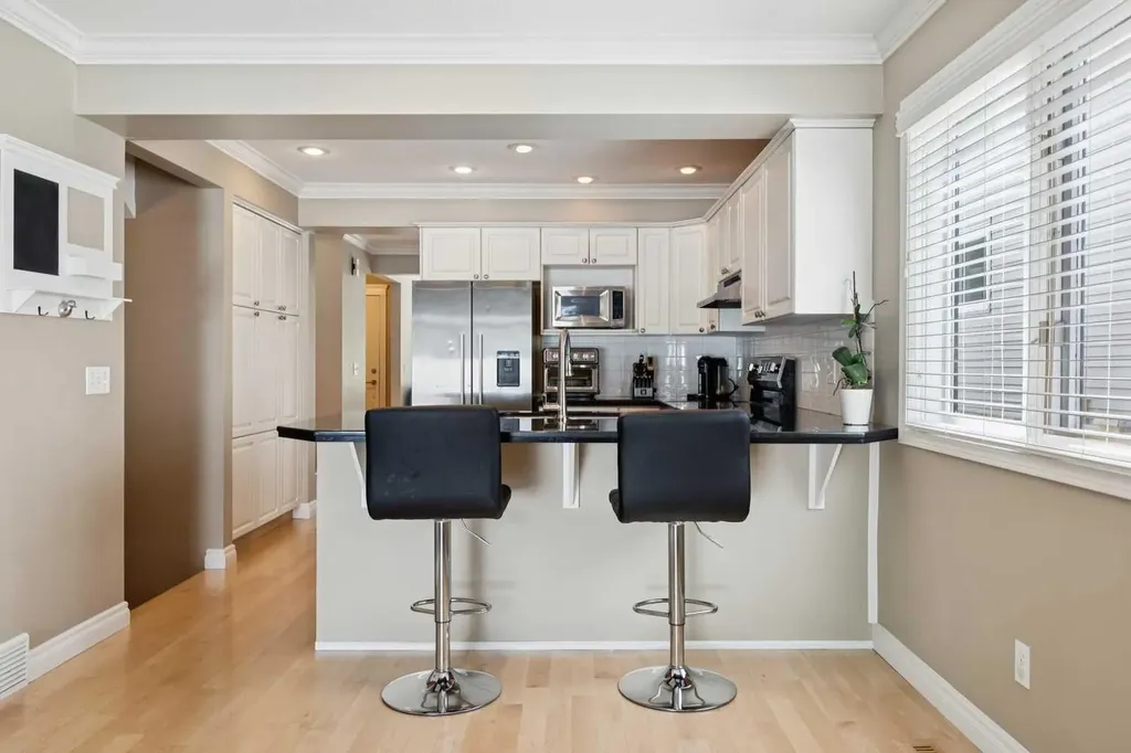 2405 26 Street SW Calgary AB T3E 2A6