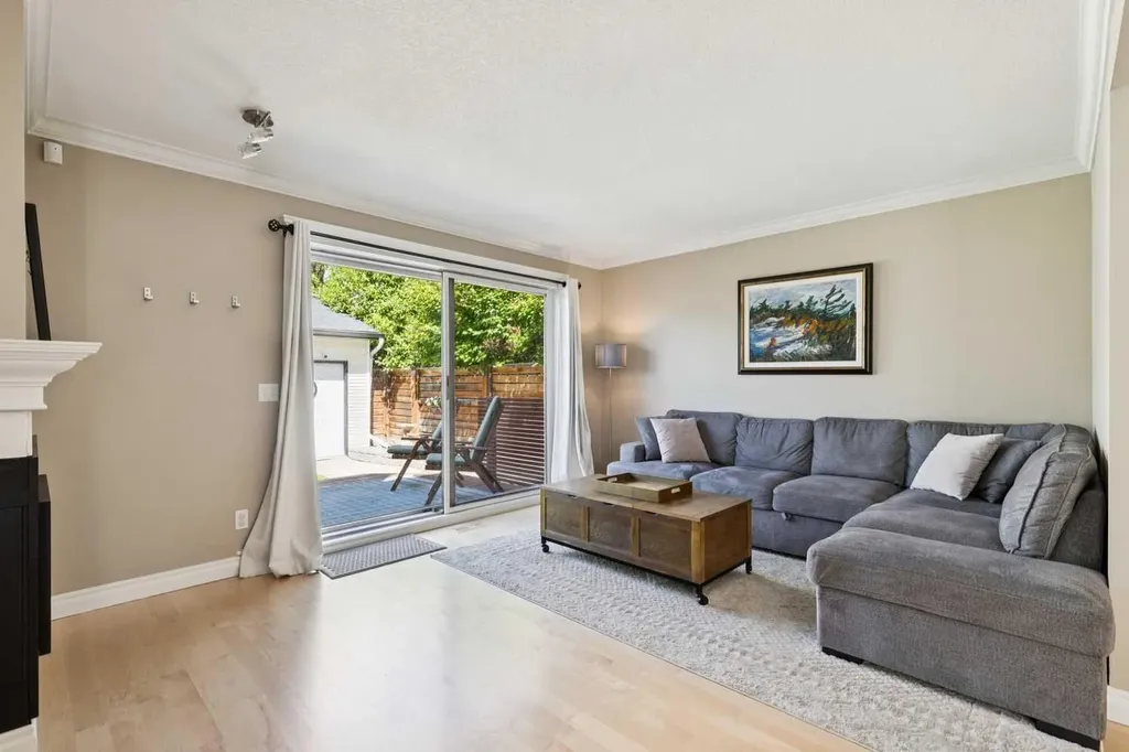 2405 26 Street SW Calgary AB T3E 2A6