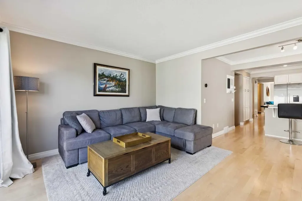 2405 26 Street SW Calgary AB T3E 2A6