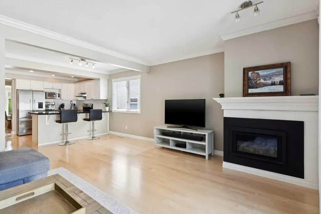 2405 26 Street SW Calgary AB T3E 2A6