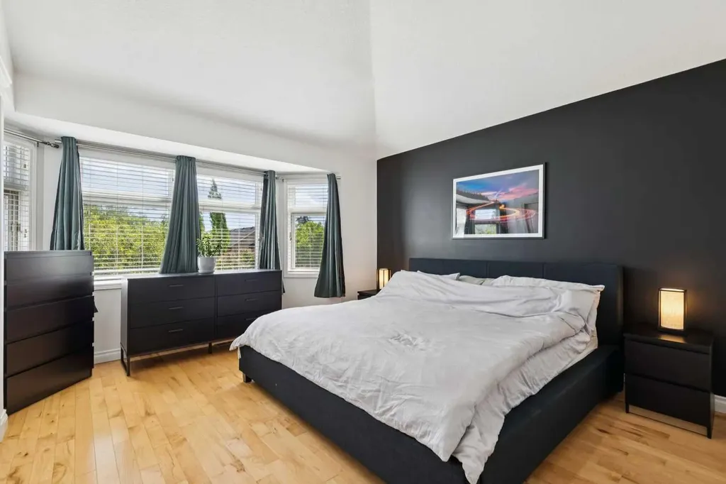 2405 26 Street SW Calgary AB T3E 2A6