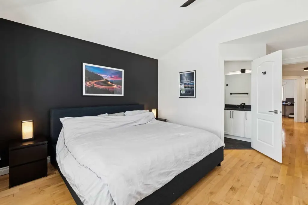 2405 26 Street SW Calgary AB T3E 2A6