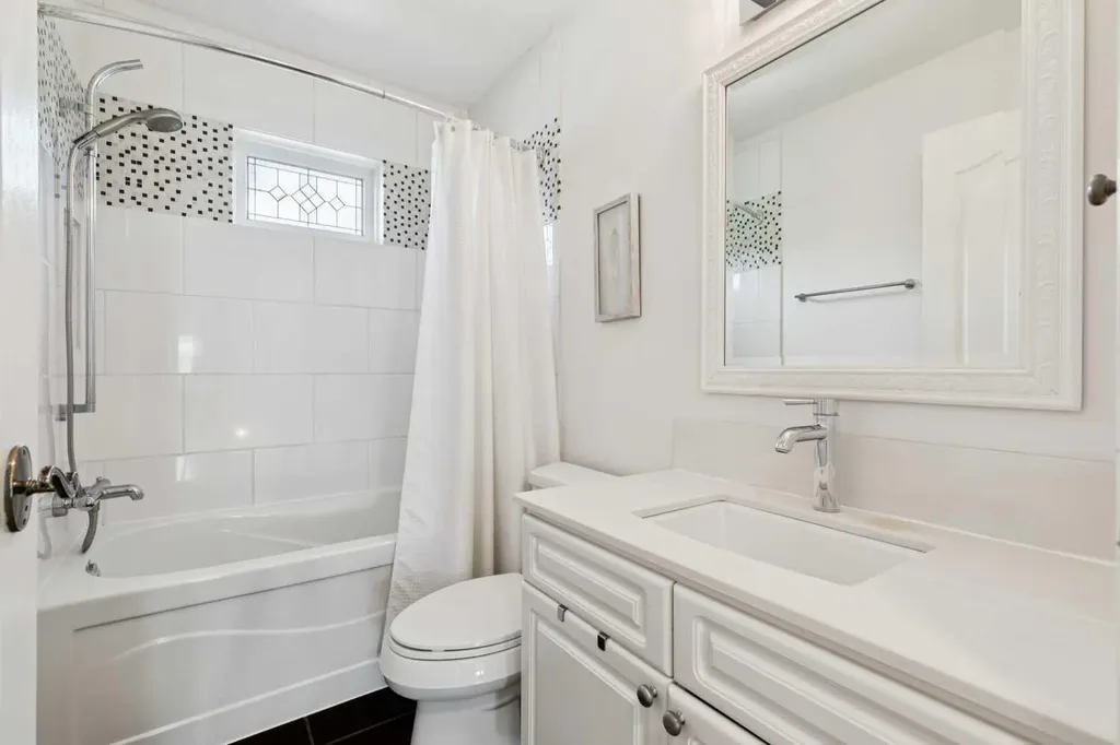 2405 26 Street SW Calgary AB T3E 2A6