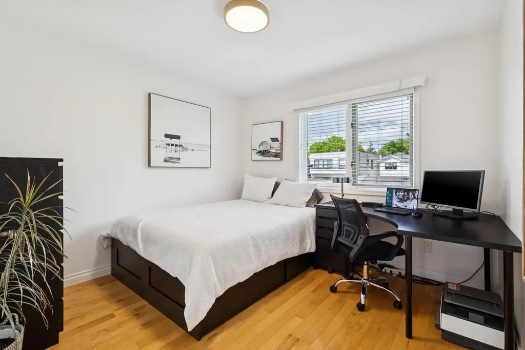 2405 26 Street SW Calgary AB T3E 2A6