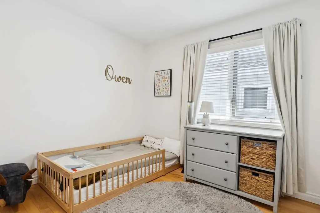 2405 26 Street SW Calgary AB T3E 2A6