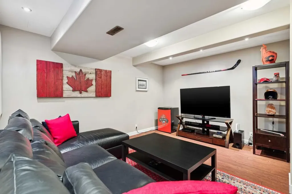2405 26 Street SW Calgary AB T3E 2A6