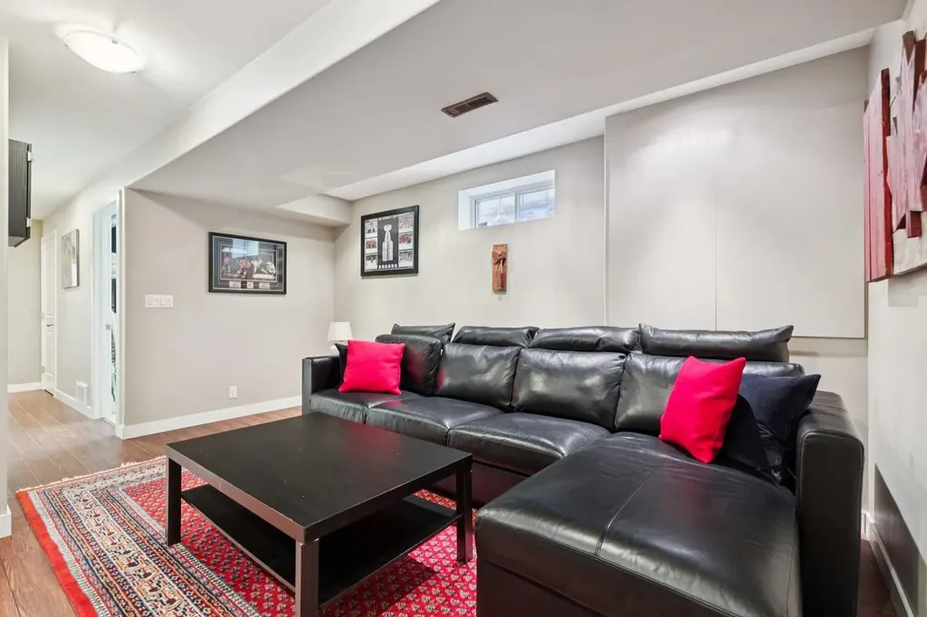 2405 26 Street SW Calgary AB T3E 2A6