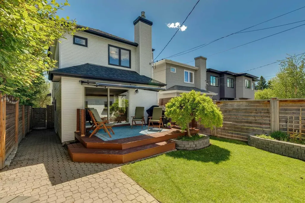 2405 26 Street SW Calgary AB T3E 2A6