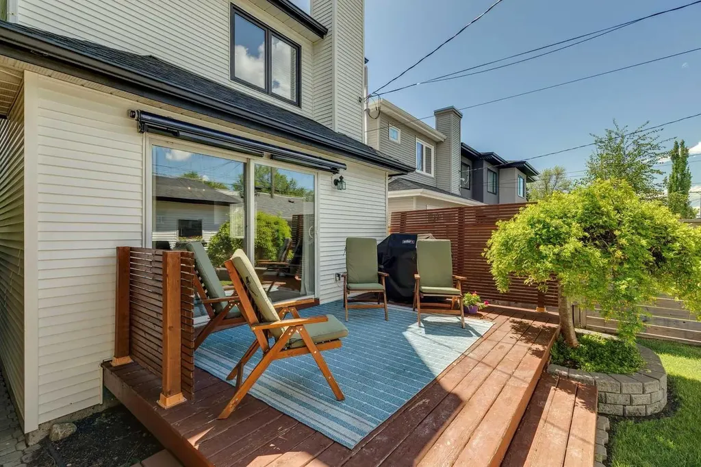 2405 26 Street SW Calgary AB T3E 2A6