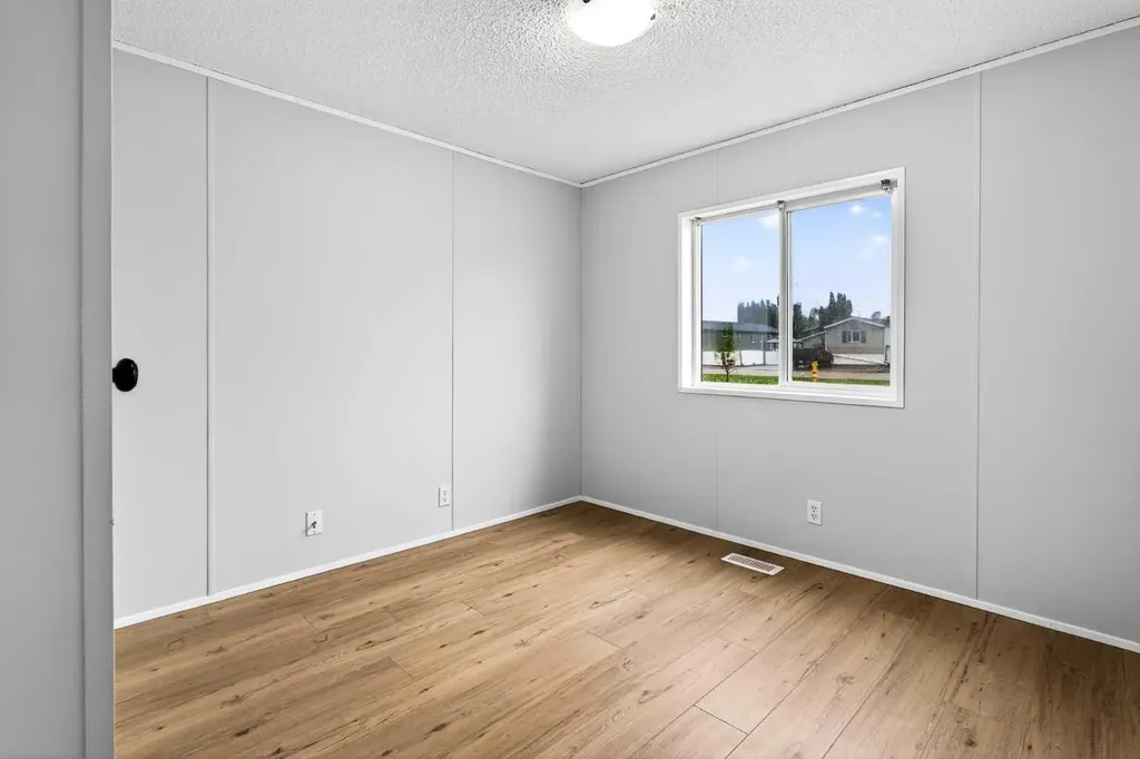 411 5 Street NW Sundre AB T0M 1X0