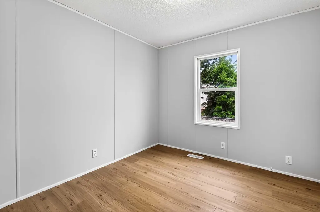 411 5 Street NW Sundre AB T0M 1X0
