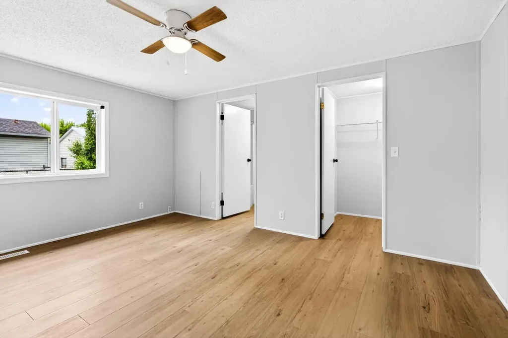 411 5 Street NW Sundre AB T0M 1X0