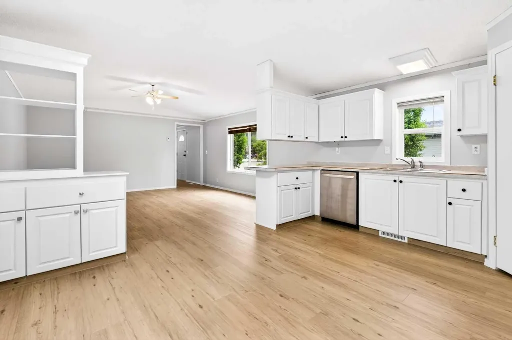 411 5 Street NW Sundre AB T0M 1X0