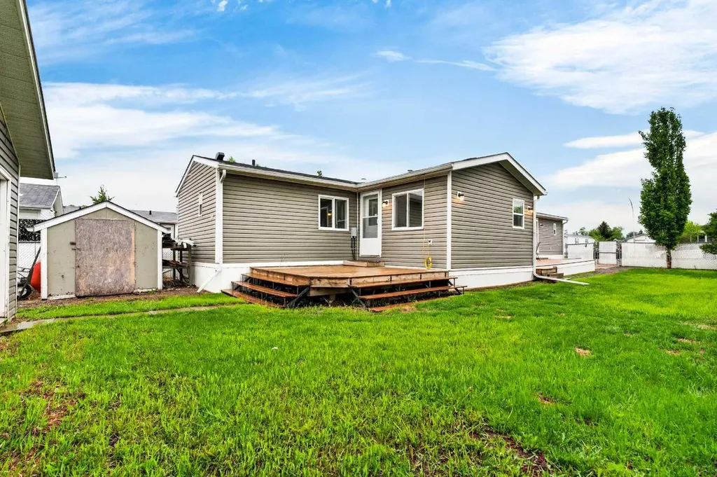 411 5 Street NW Sundre AB T0M 1X0