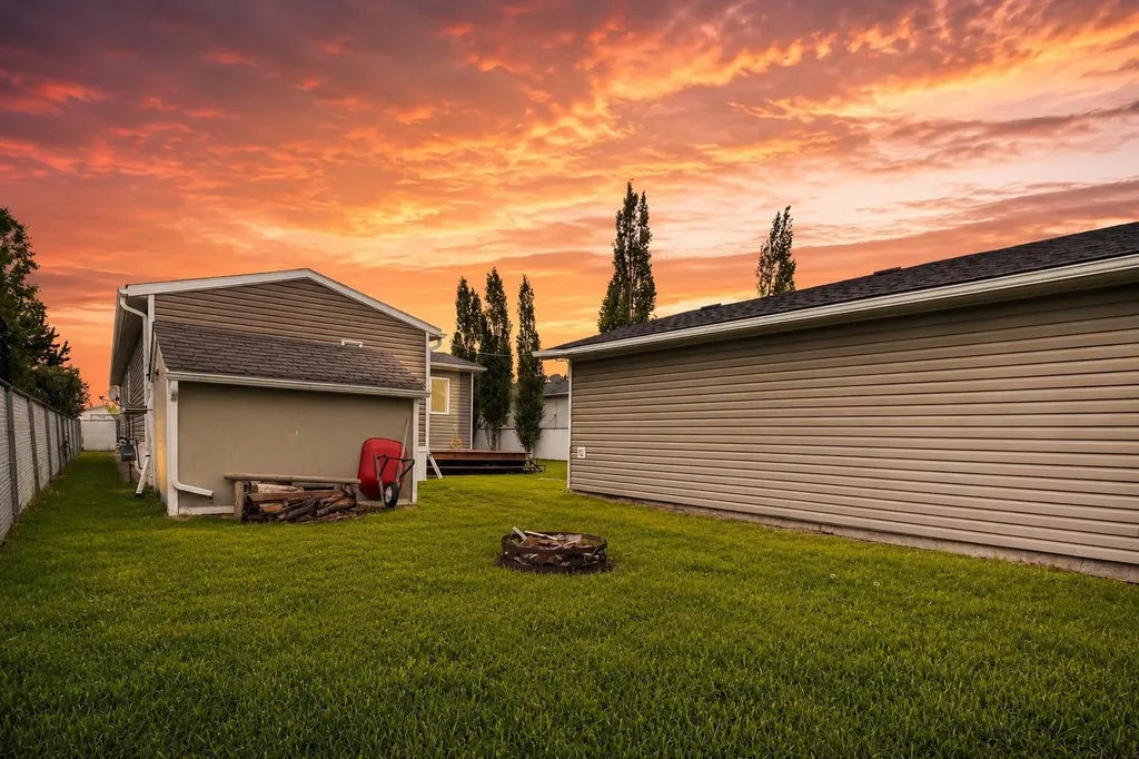 411 5 Street NW Sundre AB T0M 1X0