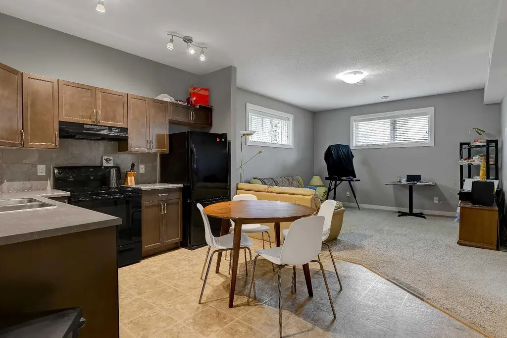 10138 85a Street Grande Prairie AB T8X 0N7