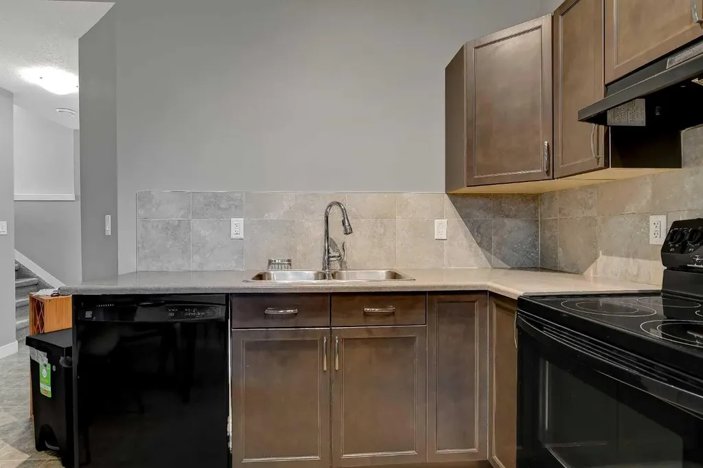 10138 85a Street Grande Prairie AB T8X 0N7
