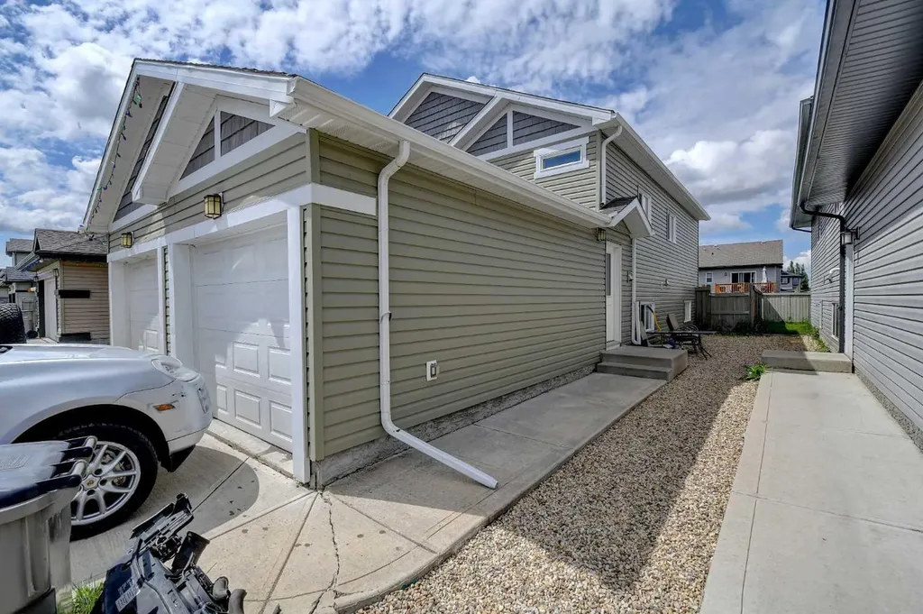 10138 85a Street Grande Prairie AB T8X 0N7