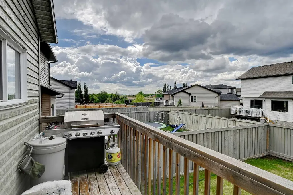 10138 85a Street Grande Prairie AB T8X 0N7