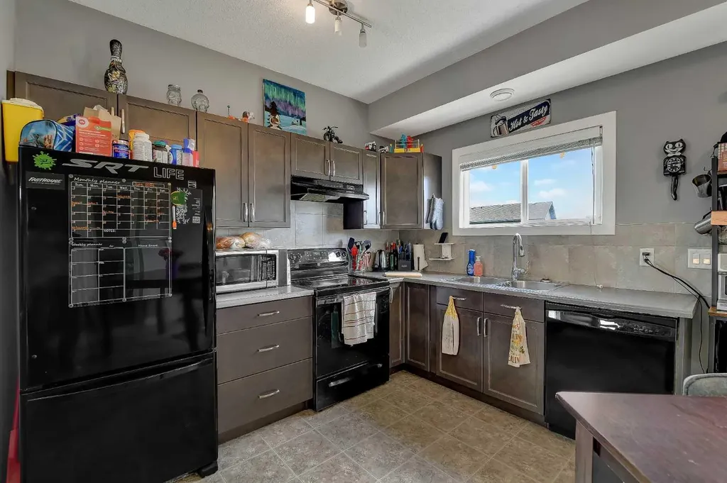 10138 85a Street Grande Prairie AB T8X 0N7