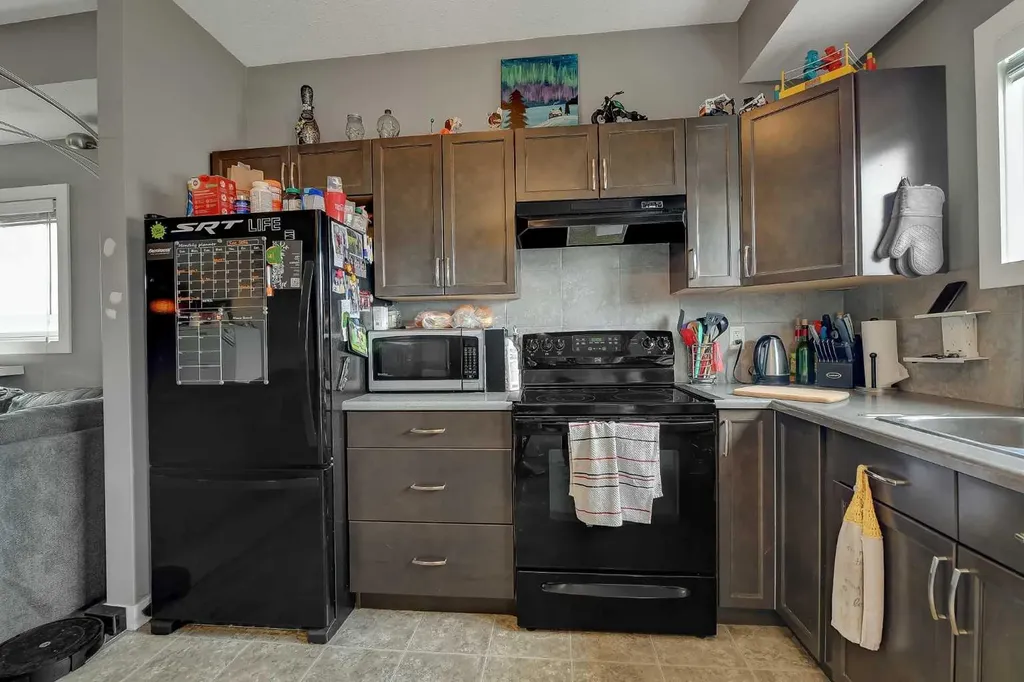 10138 85a Street Grande Prairie AB T8X 0N7