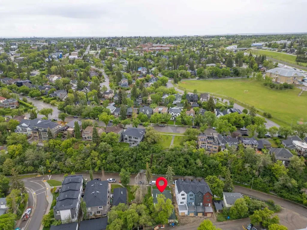 2016 12 Avenue SW Calgary AB T3C 0S1