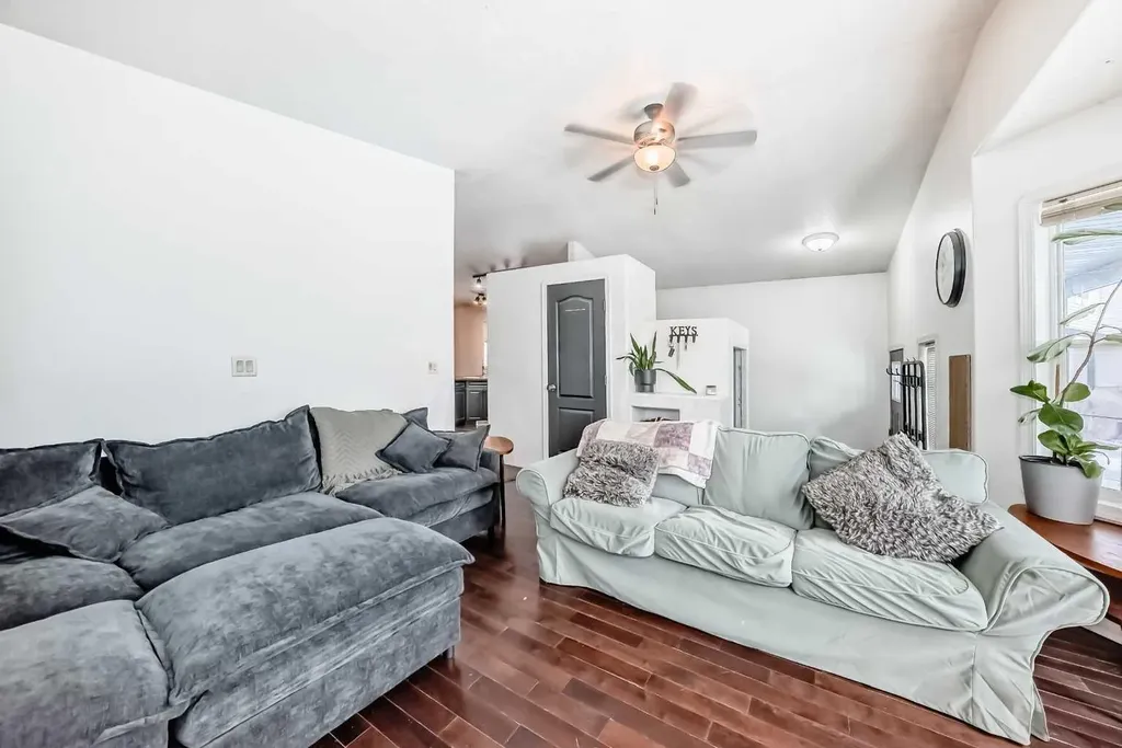29 Duval Crescent Red Deer AB T4R 2Y6