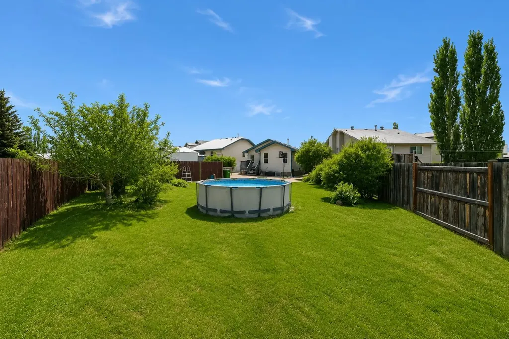 29 Duval Crescent Red Deer AB T4R 2Y6
