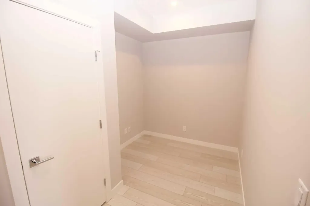 8370 Broadcast Avenue SW Calgary AB T3H 6L3