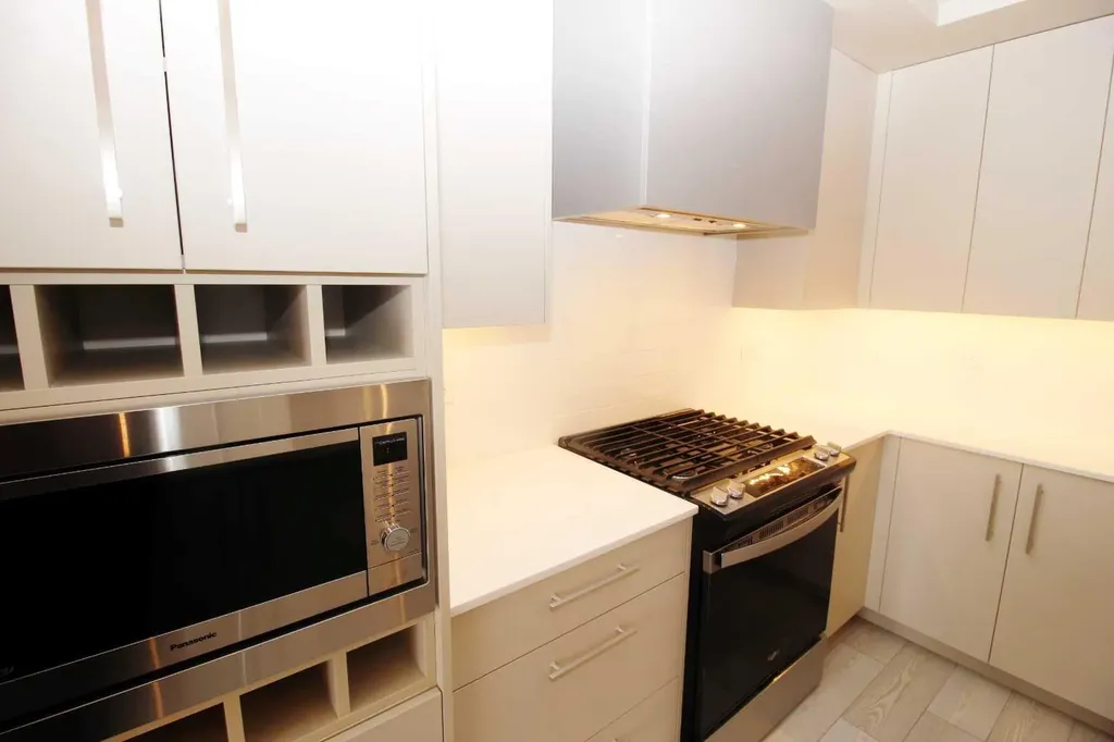 8370 Broadcast Avenue SW Calgary AB T3H 6L3