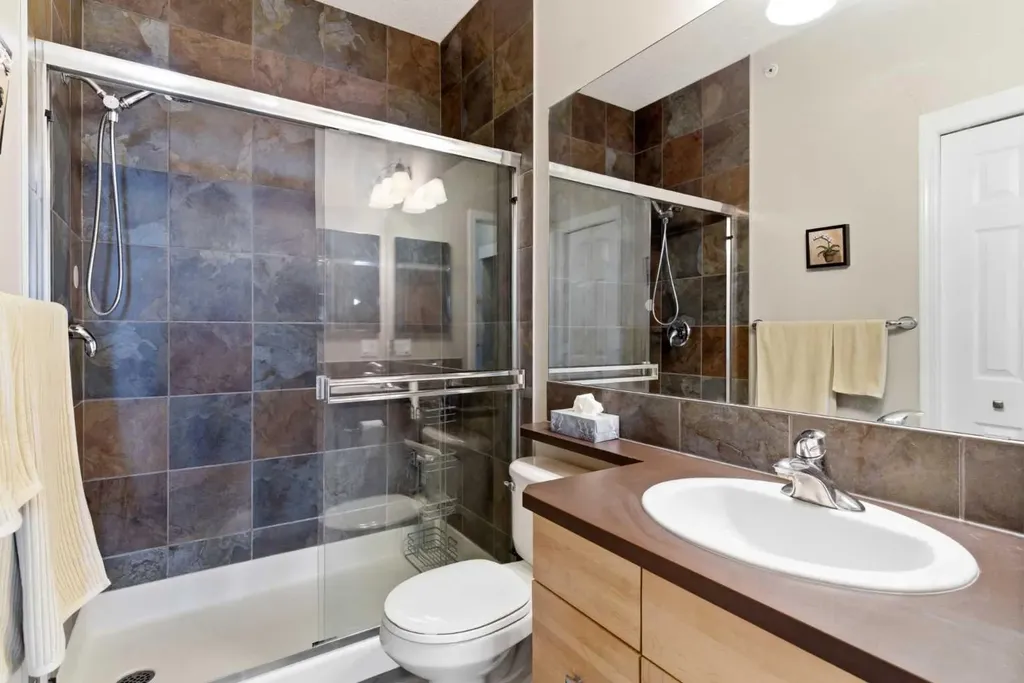 37 Prestwick Drive SE Calgary AB T2Z 4Z2