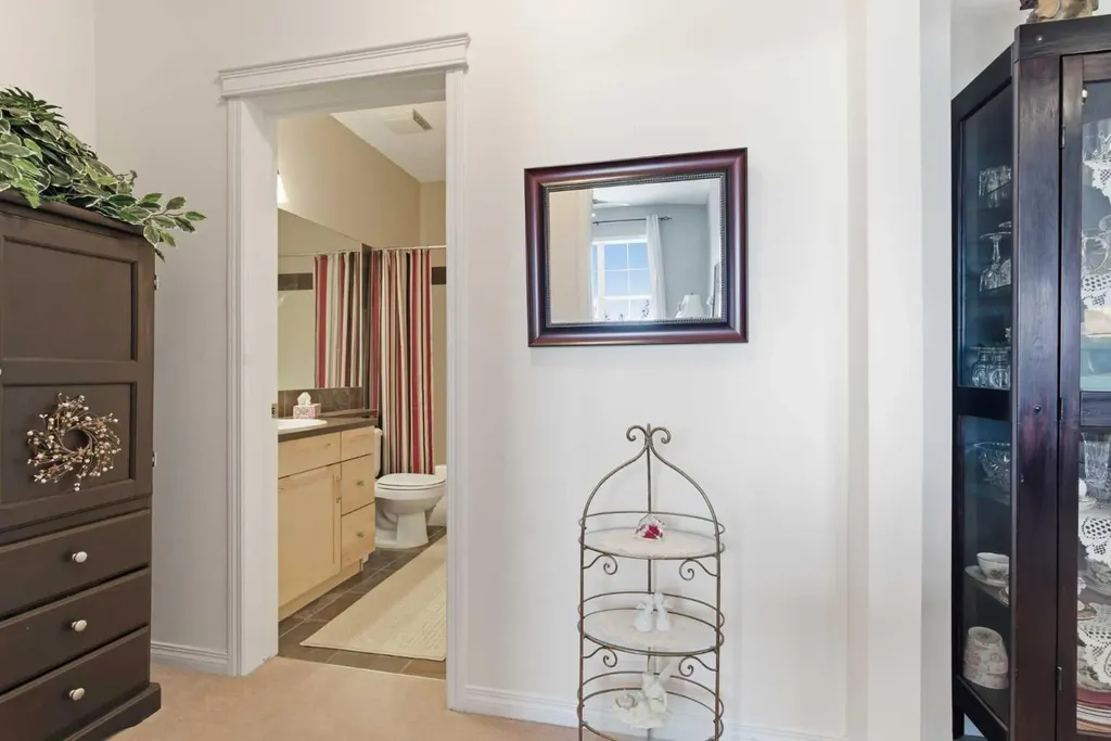 37 Prestwick Drive SE Calgary AB T2Z 4Z2