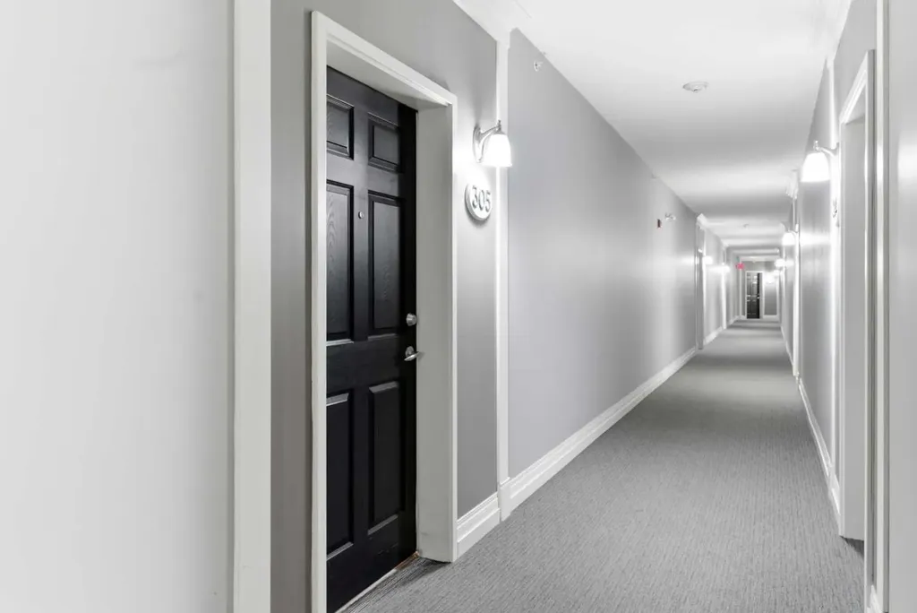 37 Prestwick Drive SE Calgary AB T2Z 4Z2