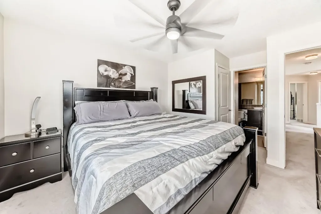 6 Nolan Hill Gate NW Calgary AB T3R 0T9