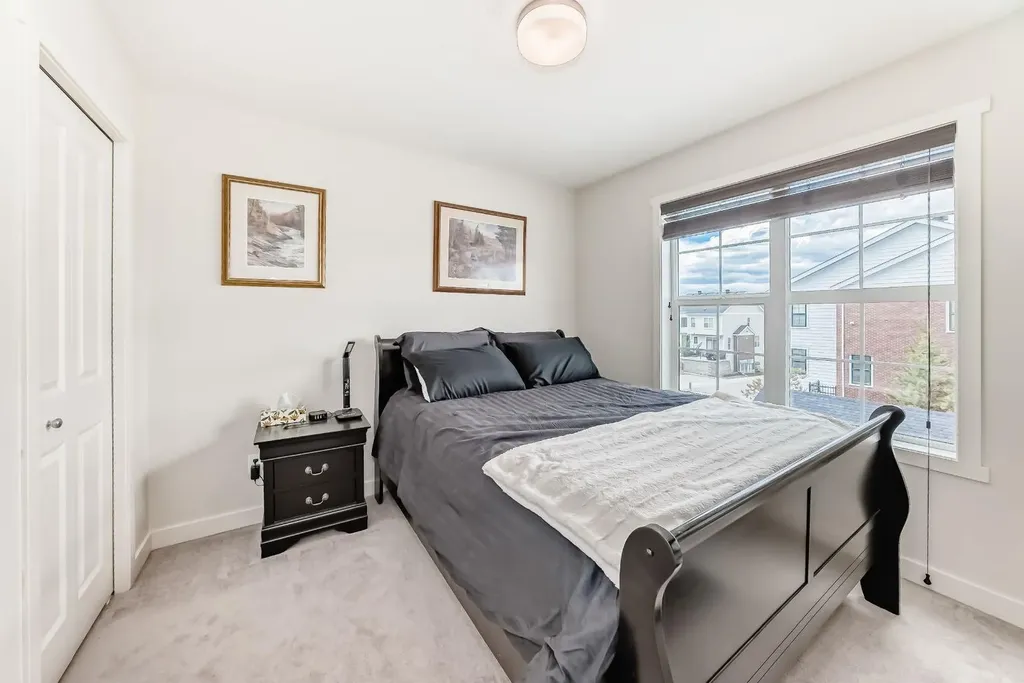 6 Nolan Hill Gate NW Calgary AB T3R 0T9