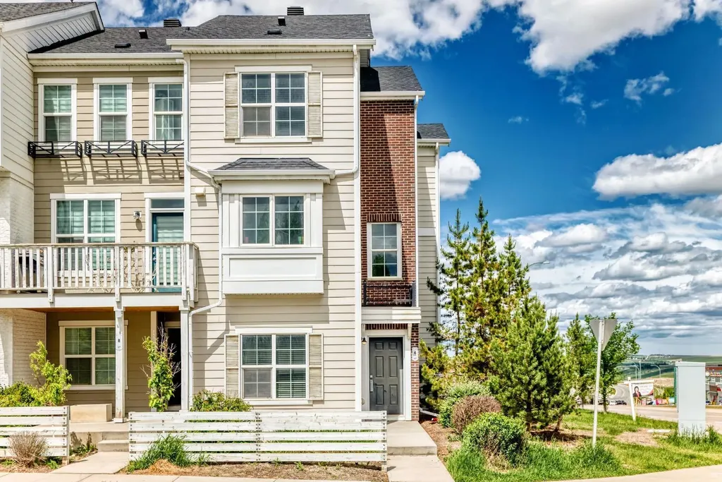 6 Nolan Hill Gate NW Calgary AB T3R 0T9