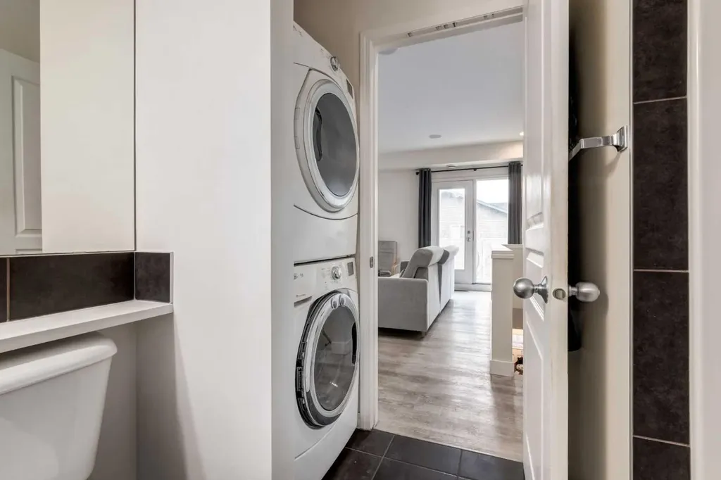 64 Auburn Bay Close SE Calgary AB T3M 0Y5