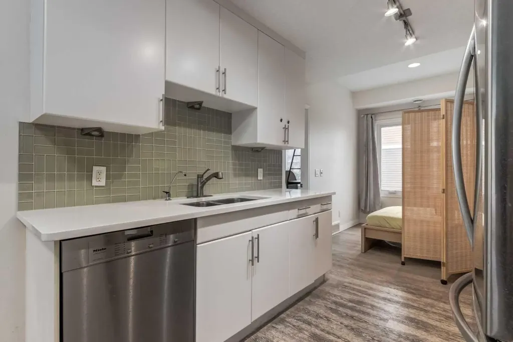 64 Auburn Bay Close SE Calgary AB T3M 0Y5