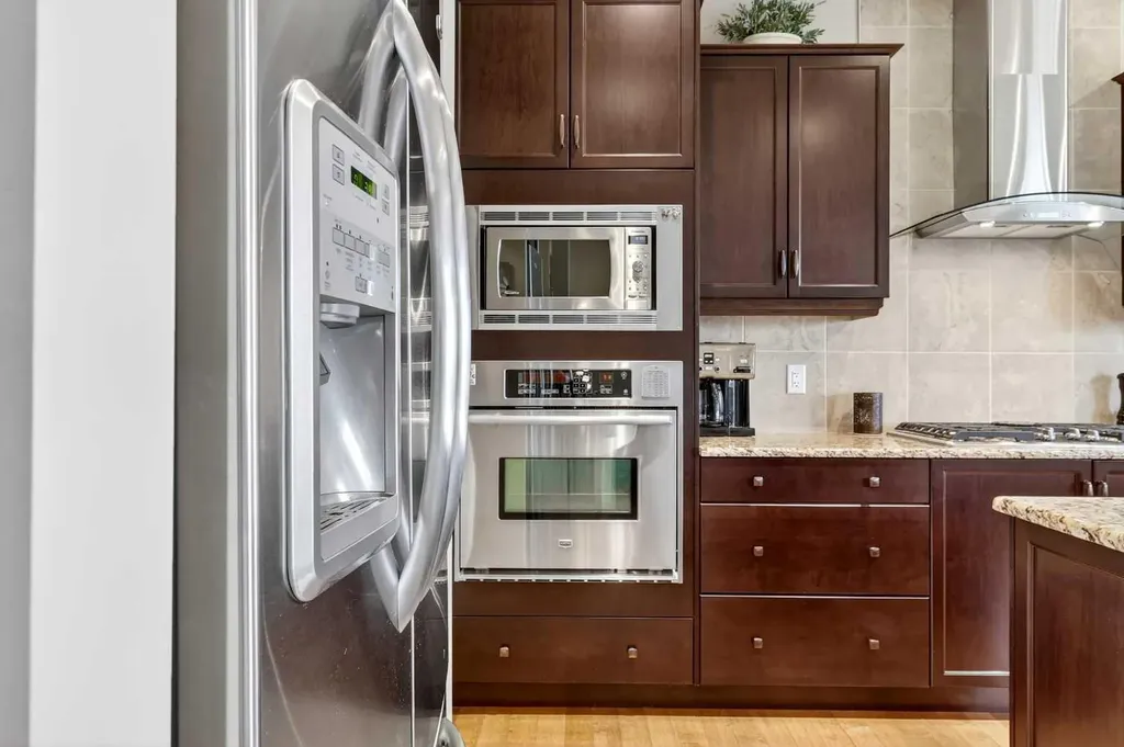 283 Mahogany Terrace SE Calgary AB T3M 0T5
