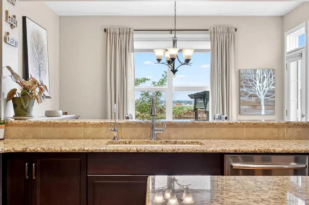 283 Mahogany Terrace SE Calgary AB T3M 0T5