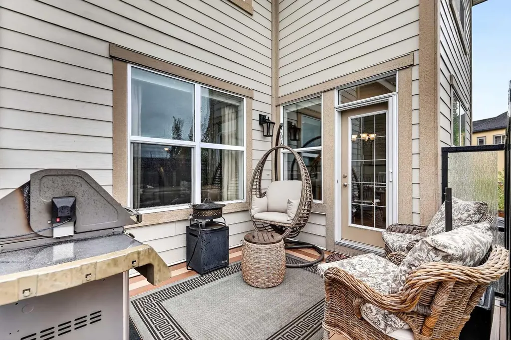 283 Mahogany Terrace SE Calgary AB T3M 0T5