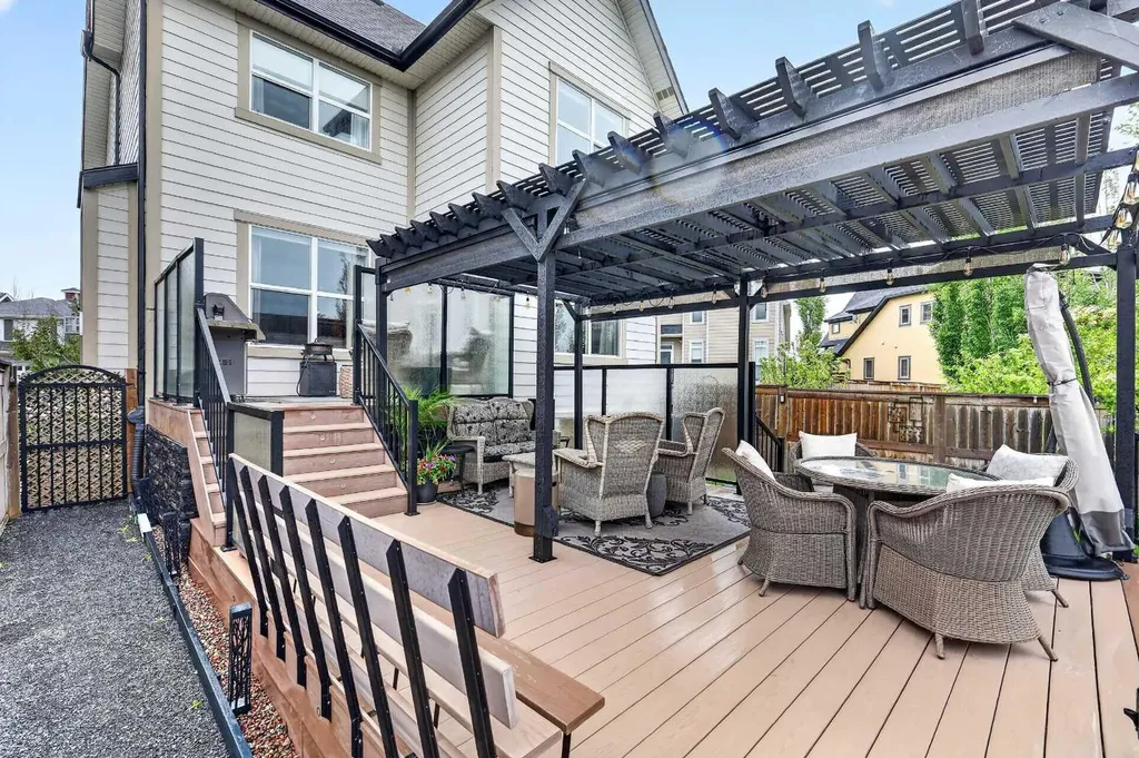 283 Mahogany Terrace SE Calgary AB T3M 0T5